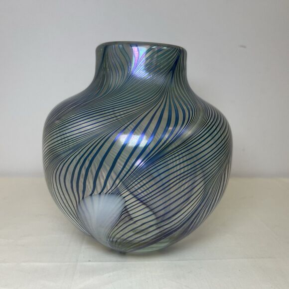 Vtg Robert Held Clear Iridescent Pulled Feather Blue White Round Vase 7” Signed - Picture 1 of 8